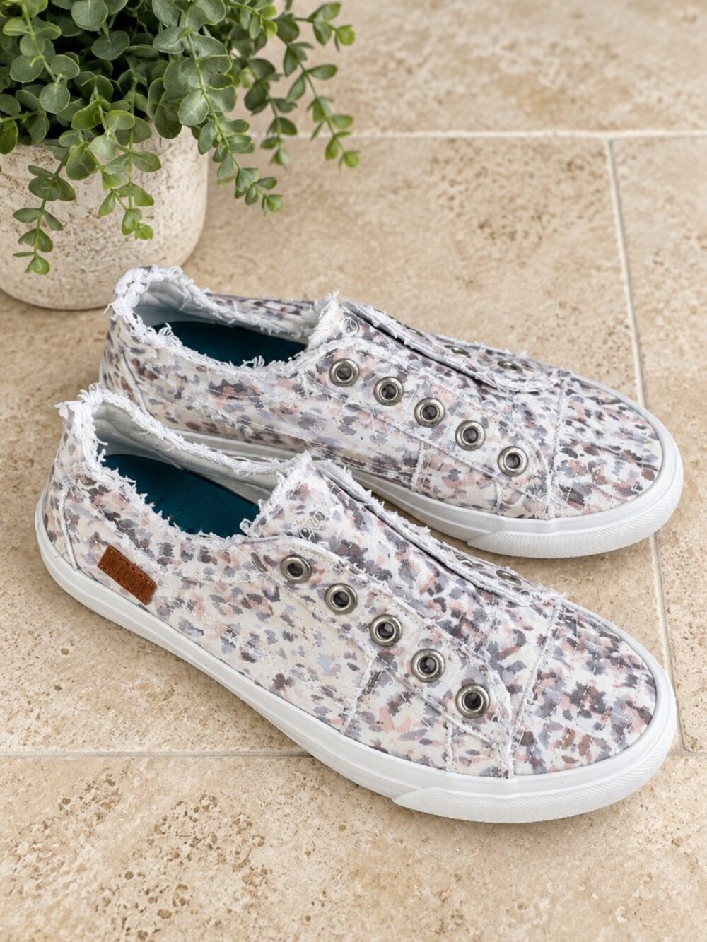 Blowfish Malibu Women's Play Canvas Sneaker, Off White Rainforest Leopard, 9 40